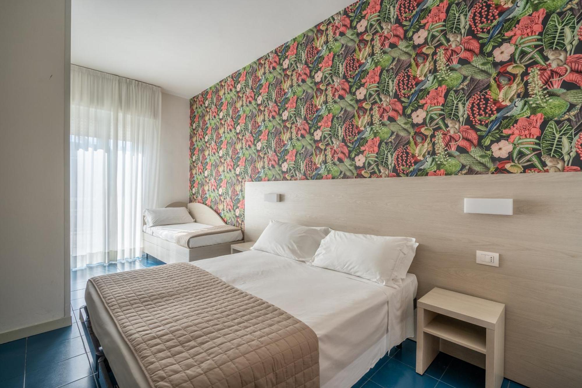 Lotus Hotel All Inclusive & Spiaggia Римини Экстерьер фото