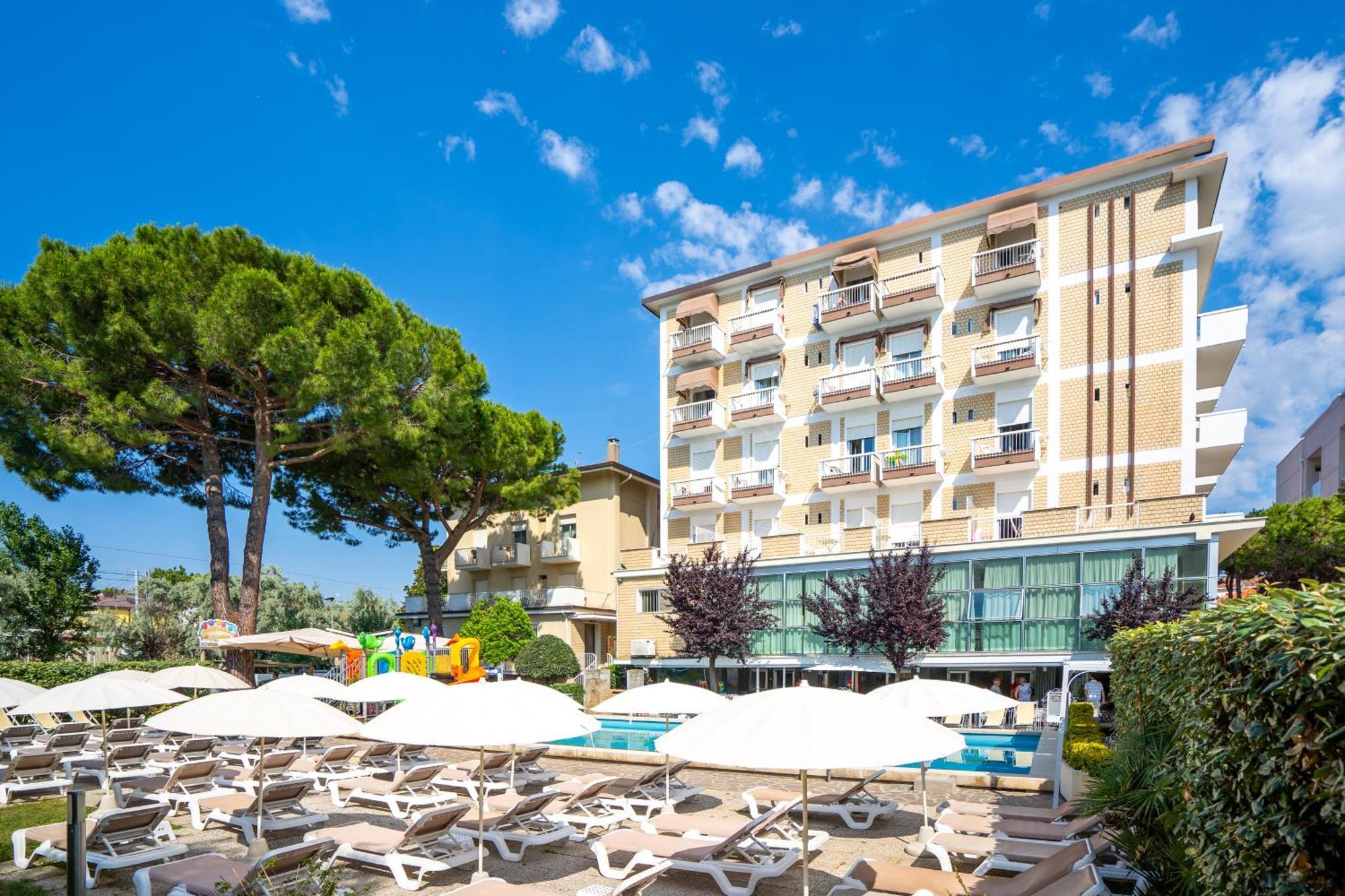 Lotus Hotel All Inclusive & Spiaggia Римини Экстерьер фото