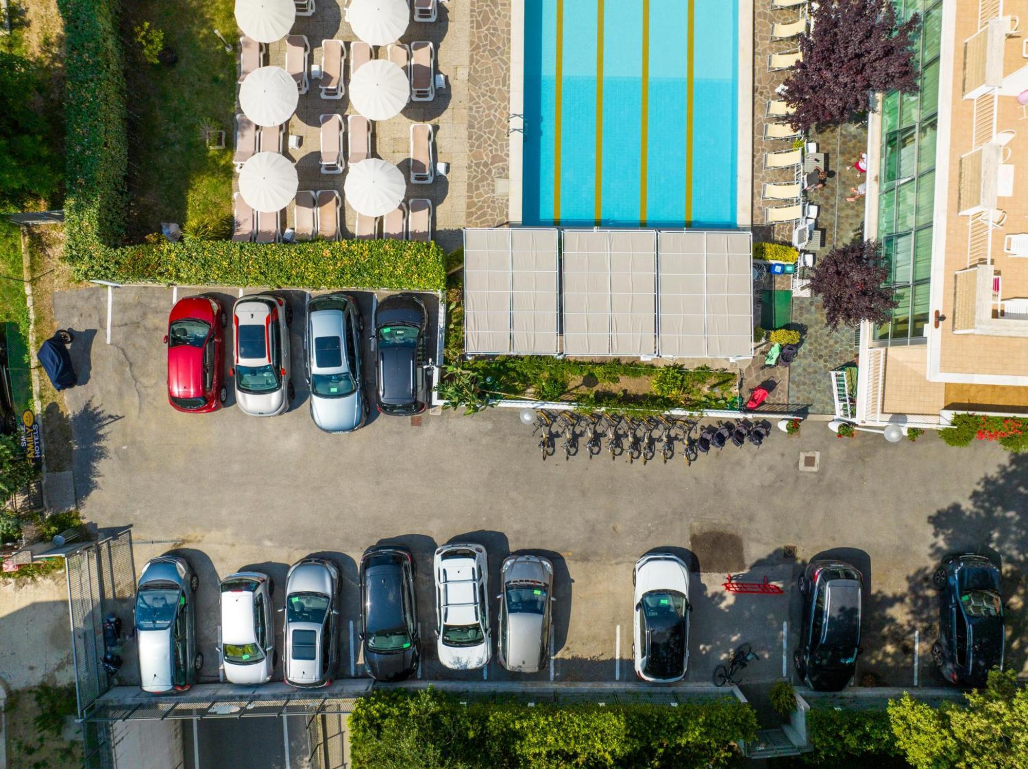 Lotus Hotel All Inclusive & Spiaggia Римини Экстерьер фото